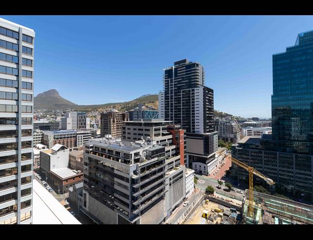 2 BEDROOM APARTMENT FOR SALE IN CAPE TOWN CITY CENTRE